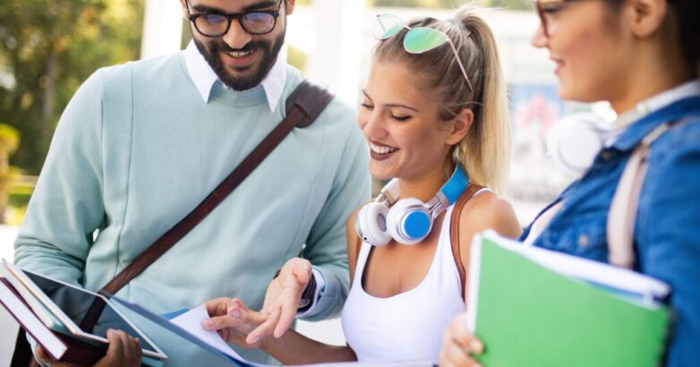 Diversity Students Friends Happiness Teamwork Ideas Concept Diversity Students Friends Happiness Teamwork Ideas Concept