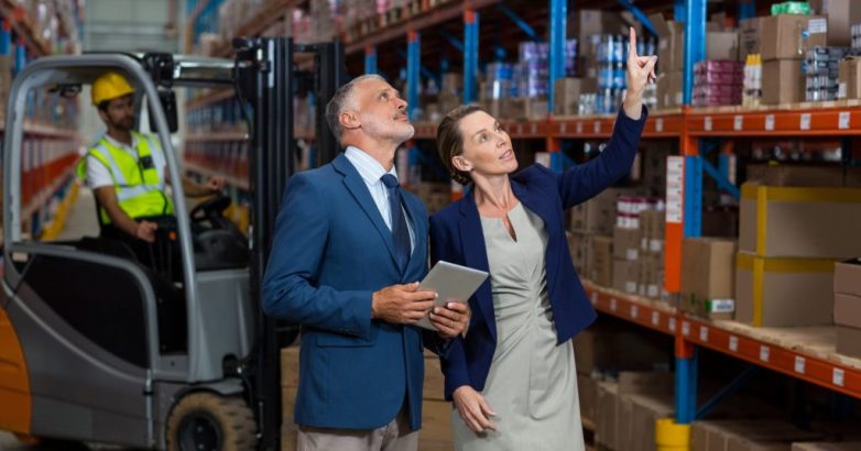 Warehouse manager and client interacting with each other